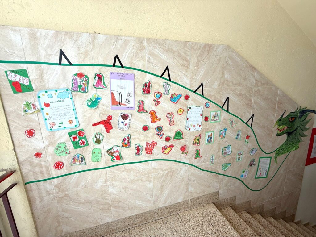 Projecte Fem vincles. Visita dels alumnes de primer de primària a una unitat de convivència de la residència.